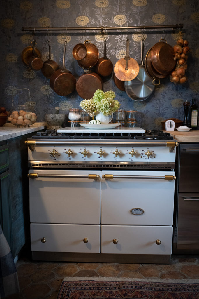 Decorating the kitchen for autumn.