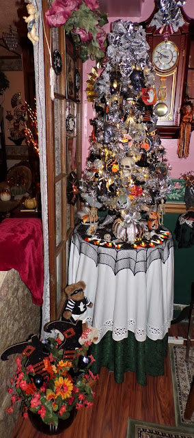 Halloween Tree in the Dining Room, 2021