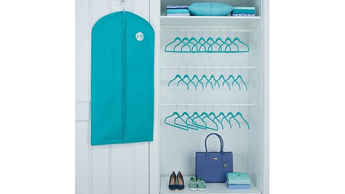 Huggable Hangers 35pc Luxury Set w/Garment Bag Chrome by HSNtv (4 years ago)