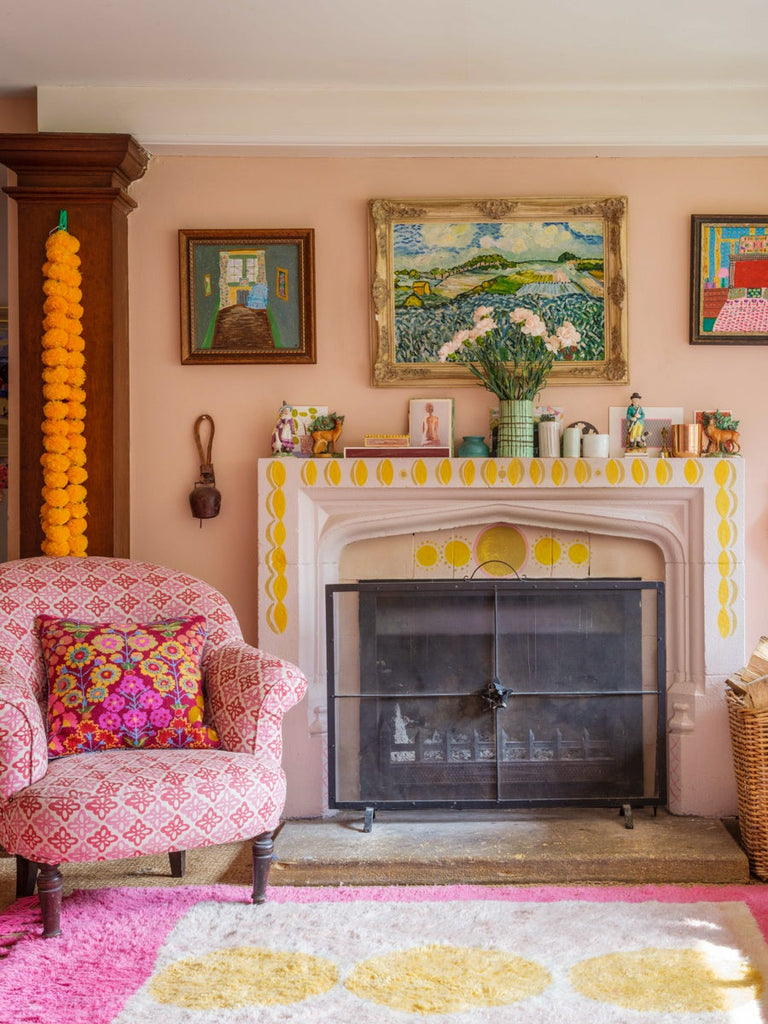 Even the Open Kitchen Shelving in This Textile Designer’s Home Is Patterned