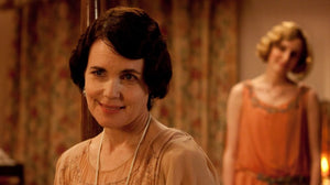 Elizabeth McGovern Doesn’t Think Her Downton Abbey Character Has Any Power Whatsoever