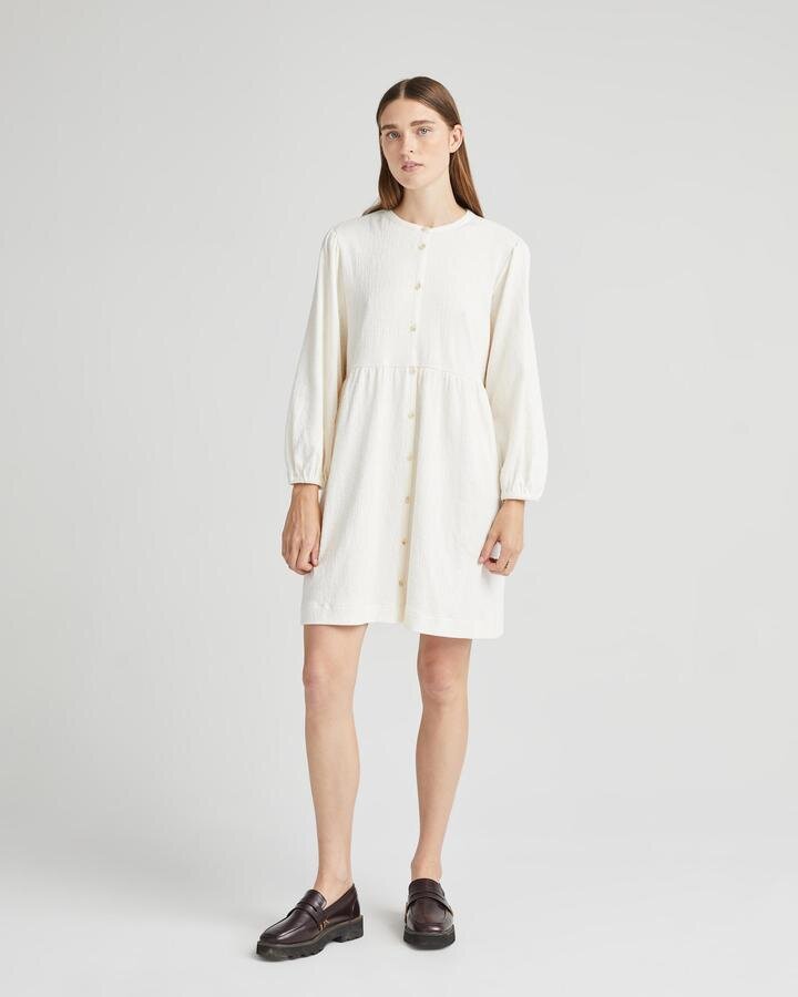 A $500 Capsule Wardrobe 5 Ways, From Our Editors