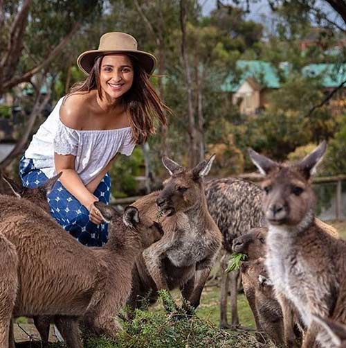 Romantic Looks For Girls For Valentines Day