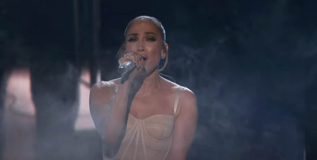 Justice For J.Lo’s Boobs at the American Music Awards!!!