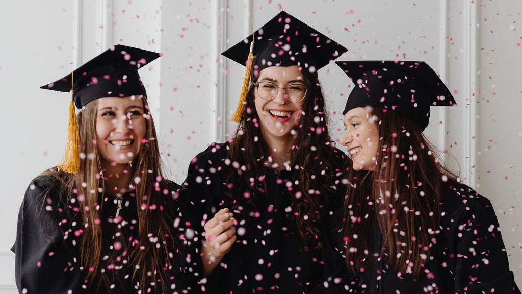 20 White Dresses for Graduation To Celebrate Yourself In Style